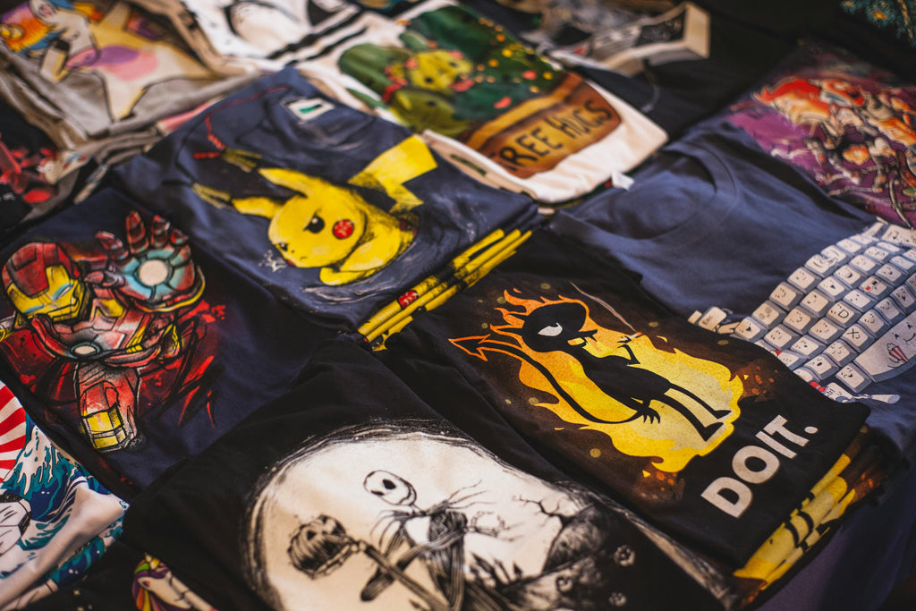 Custom T-Shirts, Hoodies, Caps & Mugs in Pakistan – LibasAura’s 2025 Trend